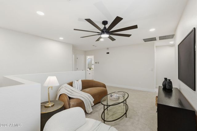 3360 W SANTA CRUZ Avenue, San Tan Valley, AZ 85144