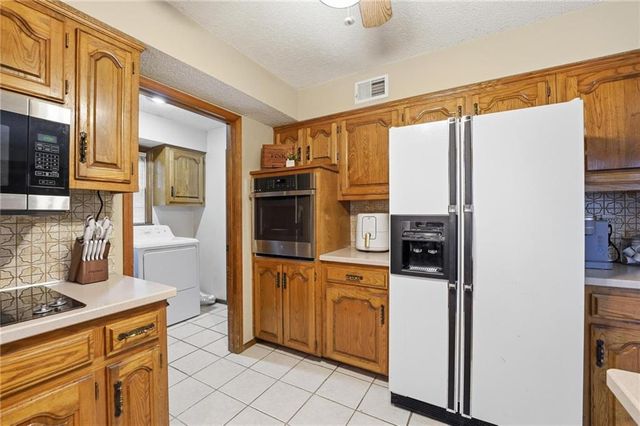 8003 Mullen Road, Lenexa, KS 66215