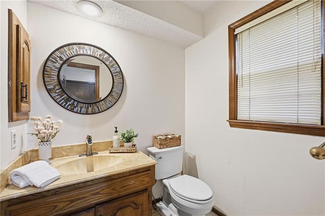 8003 Mullen Road, Lenexa, KS 66215