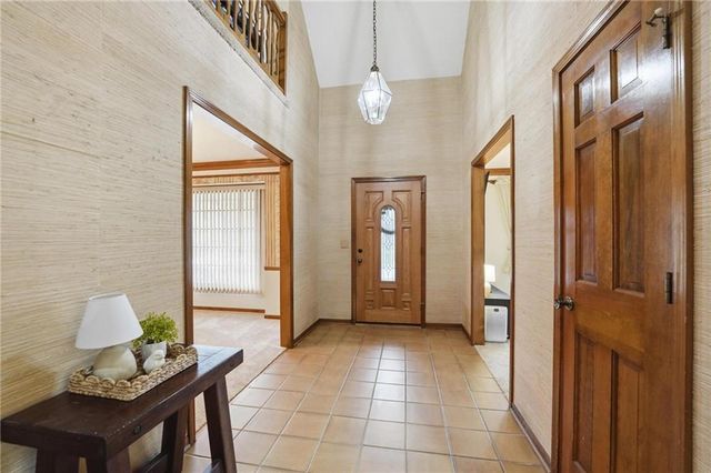 8003 Mullen Road, Lenexa, KS 66215