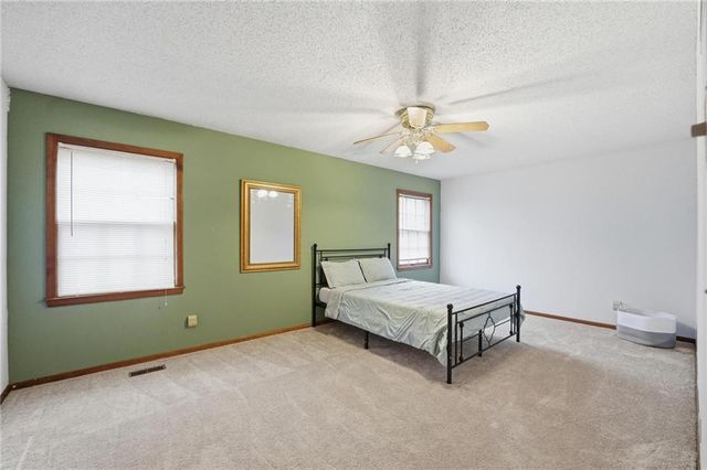 8003 Mullen Road, Lenexa, KS 66215