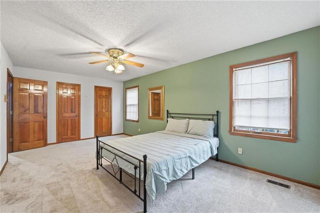 8003 Mullen Road, Lenexa, KS 66215