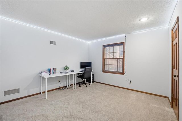 8003 Mullen Road, Lenexa, KS 66215