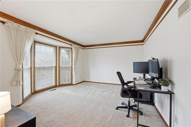 8003 Mullen Road, Lenexa, KS 66215