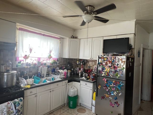 5730 S WASHTENAW Avenue, Chicago, IL 60629