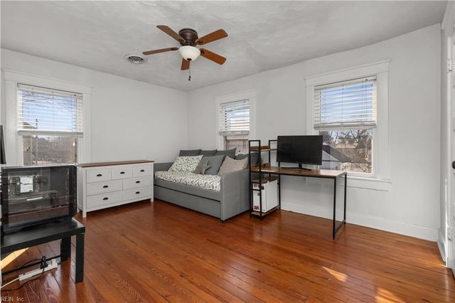 21 Linden AVE, Portsmouth, VA 23704