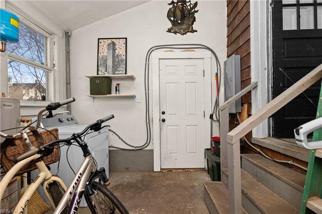 21 Linden AVE, Portsmouth, VA 23704