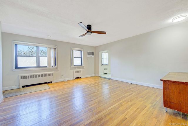 160-36 Cross Island Parkway 6-203, Whitestone, NY 11357