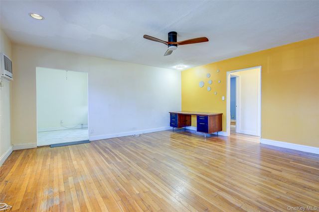 160-36 Cross Island Parkway 6-203, Whitestone, NY 11357