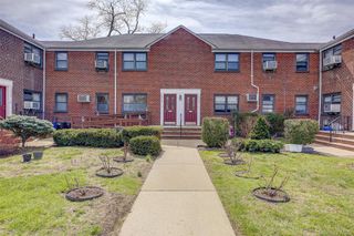 160-36 Cross Island Parkway 6-203, Whitestone, NY 11357