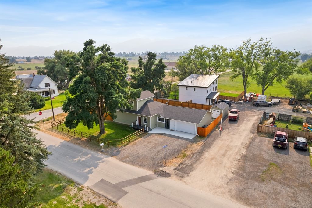 777 Three Eagles Drive, Victor, MT 59875 photo 2