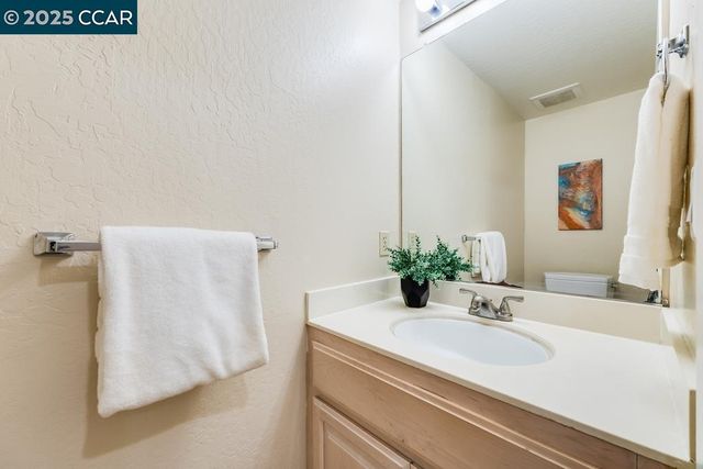 231 Sunspring Ct, Pleasant Hill, CA 94523