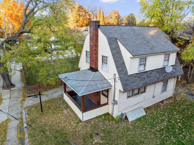 233 Oakwood Avenue, Rockford, IL 61101