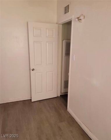 424 Stanford Street, Las Vegas, NV 89107