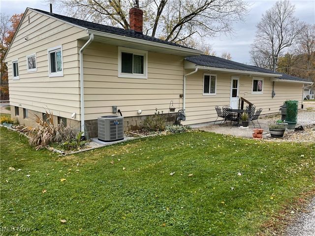 7636 Walnut Drive, Chippewa Lake, OH 44215