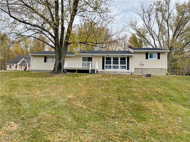 7636 Walnut Drive, Chippewa Lake, OH 44215