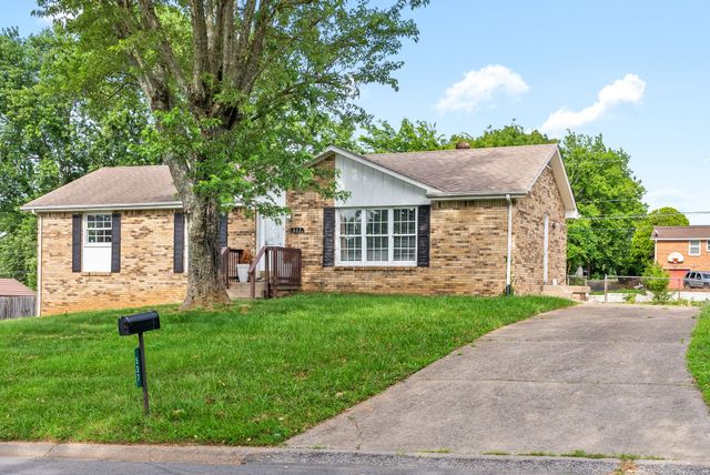 537 Morrison Dr, Clarksville, TN 37042