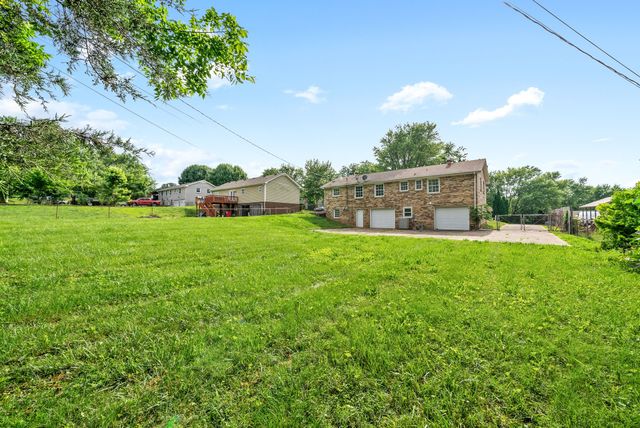 537 Morrison Dr, Clarksville, TN 37042