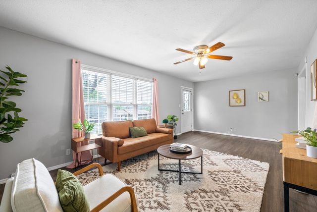 537 Morrison Dr, Clarksville, TN 37042