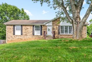 537 Morrison Dr, Clarksville, TN 37042