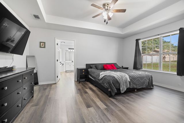 103 Lyle St, Gladewater, TX 75647