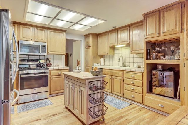 12746 Quaker Hill Cross Rd, Nevada City, CA 95959