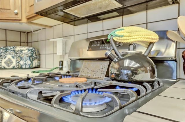 12746 Quaker Hill Cross Rd, Nevada City, CA 95959