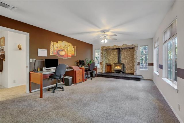 12746 Quaker Hill Cross Rd, Nevada City, CA 95959