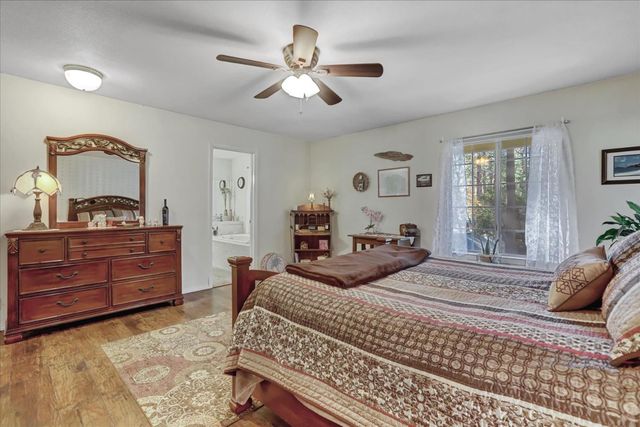 12746 Quaker Hill Cross Rd, Nevada City, CA 95959