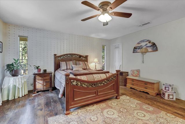 12746 Quaker Hill Cross Rd, Nevada City, CA 95959