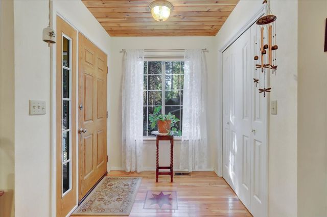 12746 Quaker Hill Cross Rd, Nevada City, CA 95959