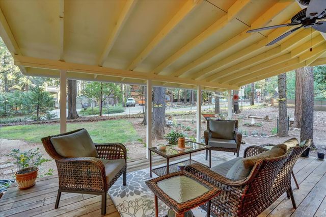 12746 Quaker Hill Cross Rd, Nevada City, CA 95959