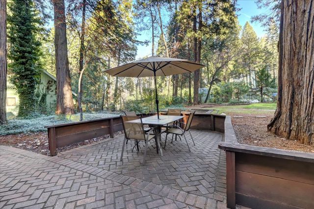 12746 Quaker Hill Cross Rd, Nevada City, CA 95959