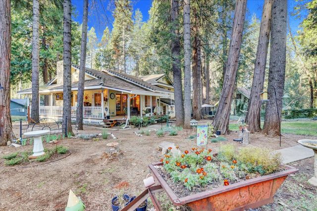 12746 Quaker Hill Cross Rd, Nevada City, CA 95959