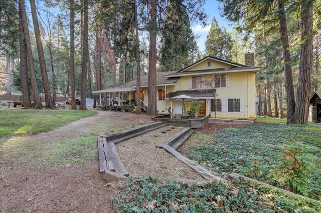 12746 Quaker Hill Cross Rd, Nevada City, CA 95959