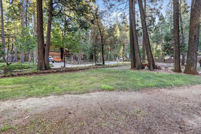 12746 Quaker Hill Cross Rd, Nevada City, CA 95959