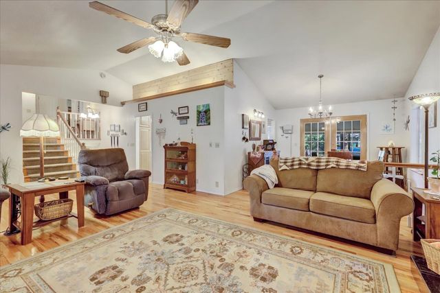 12746 Quaker Hill Cross Rd, Nevada City, CA 95959