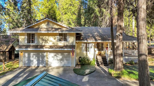 12746 Quaker Hill Cross Rd, Nevada City, CA 95959
