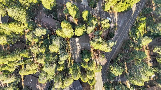 12746 Quaker Hill Cross Rd, Nevada City, CA 95959