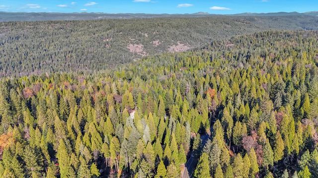 12746 Quaker Hill Cross Rd, Nevada City, CA 95959