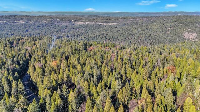 12746 Quaker Hill Cross Rd, Nevada City, CA 95959