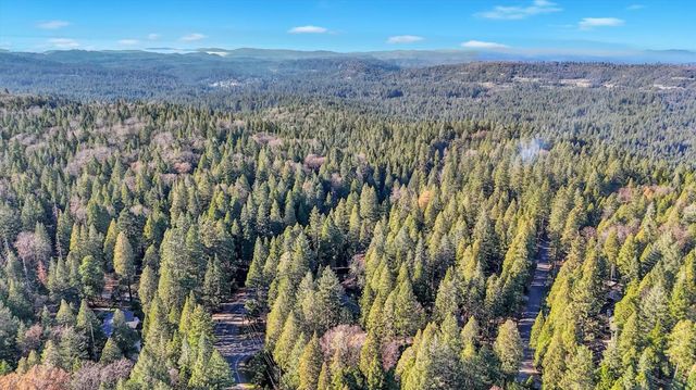 12746 Quaker Hill Cross Rd, Nevada City, CA 95959