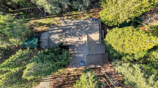 12746 Quaker Hill Cross Rd, Nevada City, CA 95959