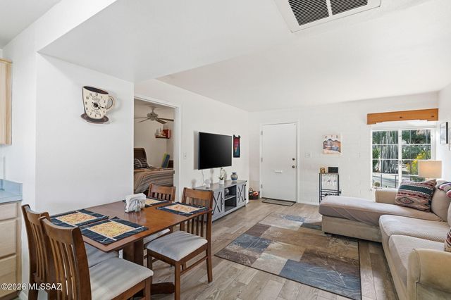 207 S Paseo Tierra Apt C, Green Valley, AZ 85614