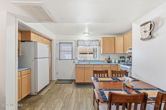 207 S Paseo Tierra Apt C, Green Valley, AZ 85614