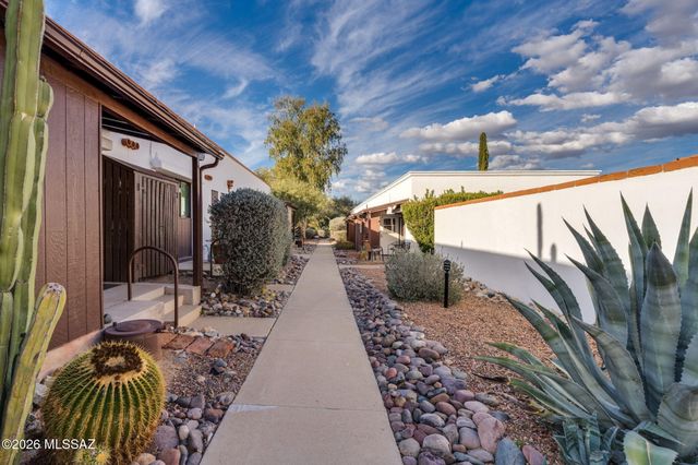 207 S Paseo Tierra Apt C, Green Valley, AZ 85614