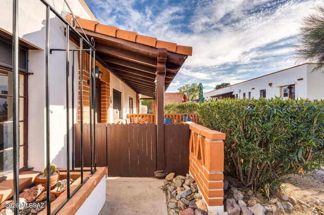 207 S Paseo Tierra Apt C, Green Valley, AZ 85614