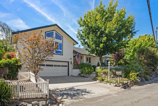 904 Lakeview Way, Redwood City, CA 94062