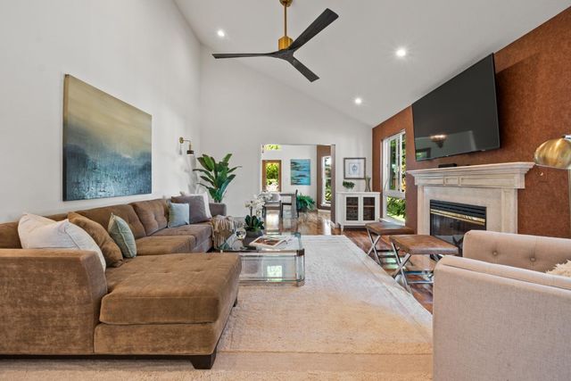 904 Lakeview Way, Redwood City, CA 94062