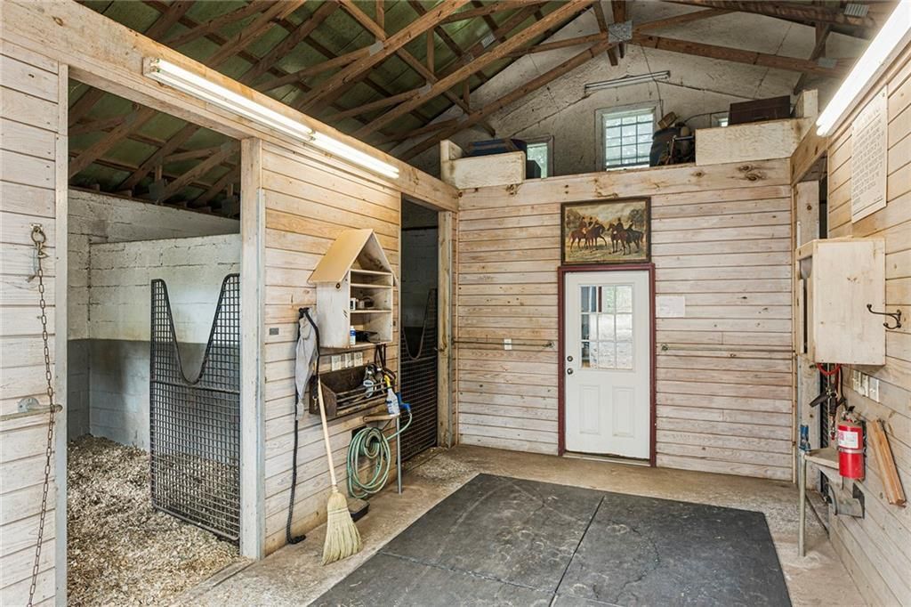 Image 103 of property listing at 683 Duck Thurmond Road, Dawsonville, GA 30534